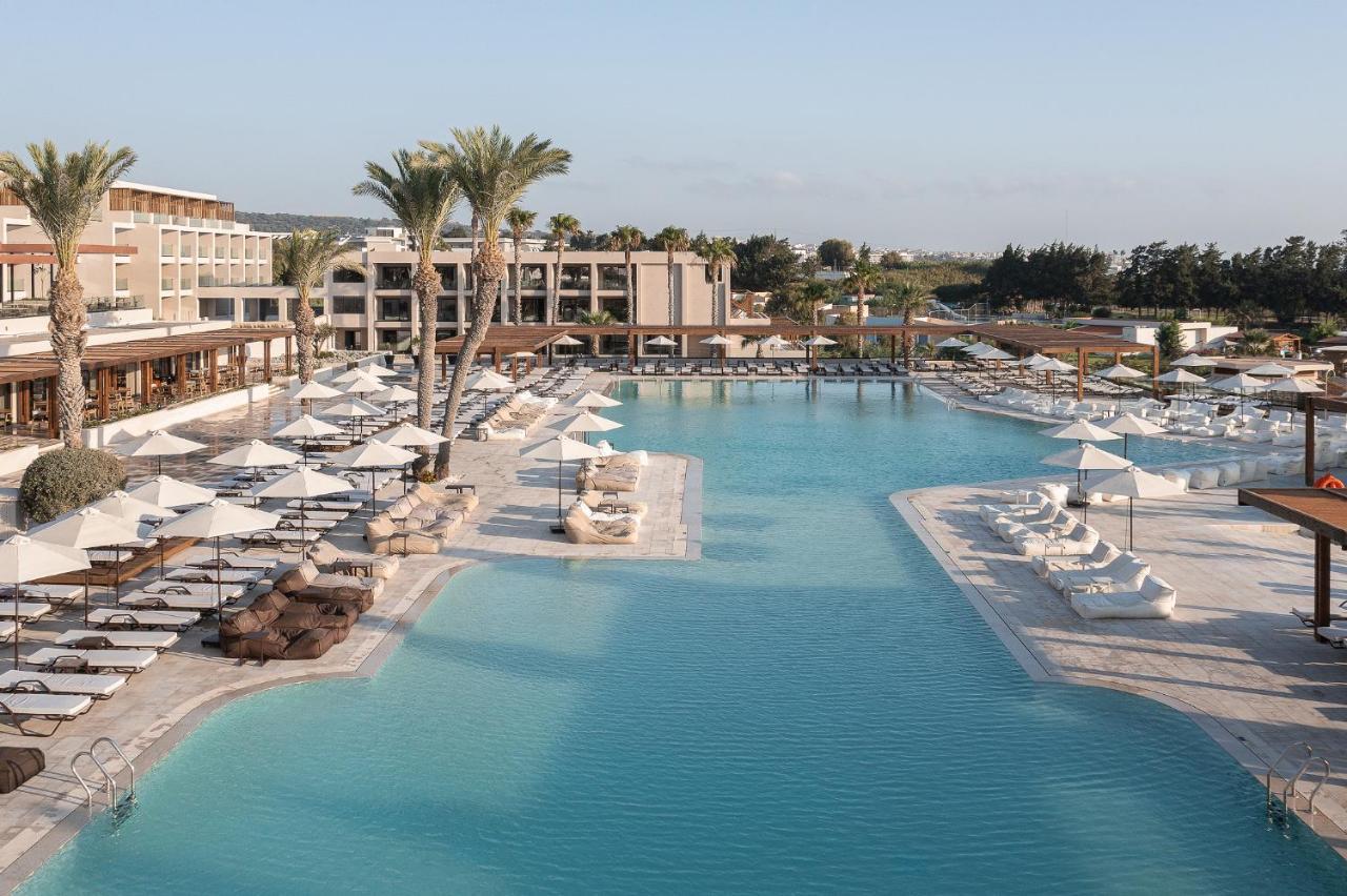 Helea Lifestyle Beach Resort Kallithéa Exterior foto The resort's main pool