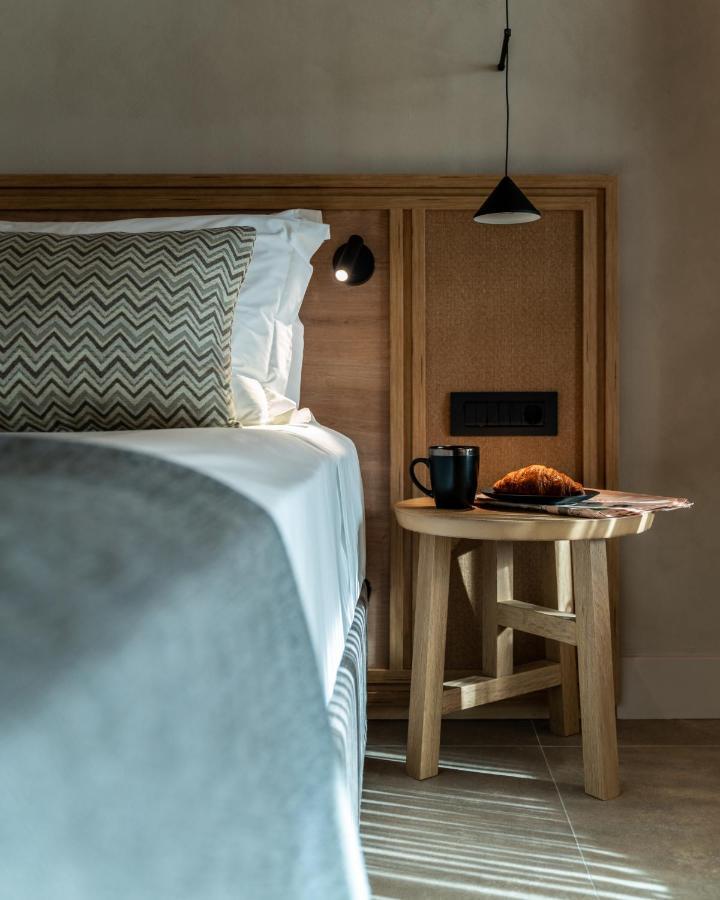 Helea Lifestyle Beach Resort Kallithéa Exterior foto A room at the hotel